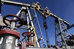 Мировые цены на нефть опустились до минимума с начала августа